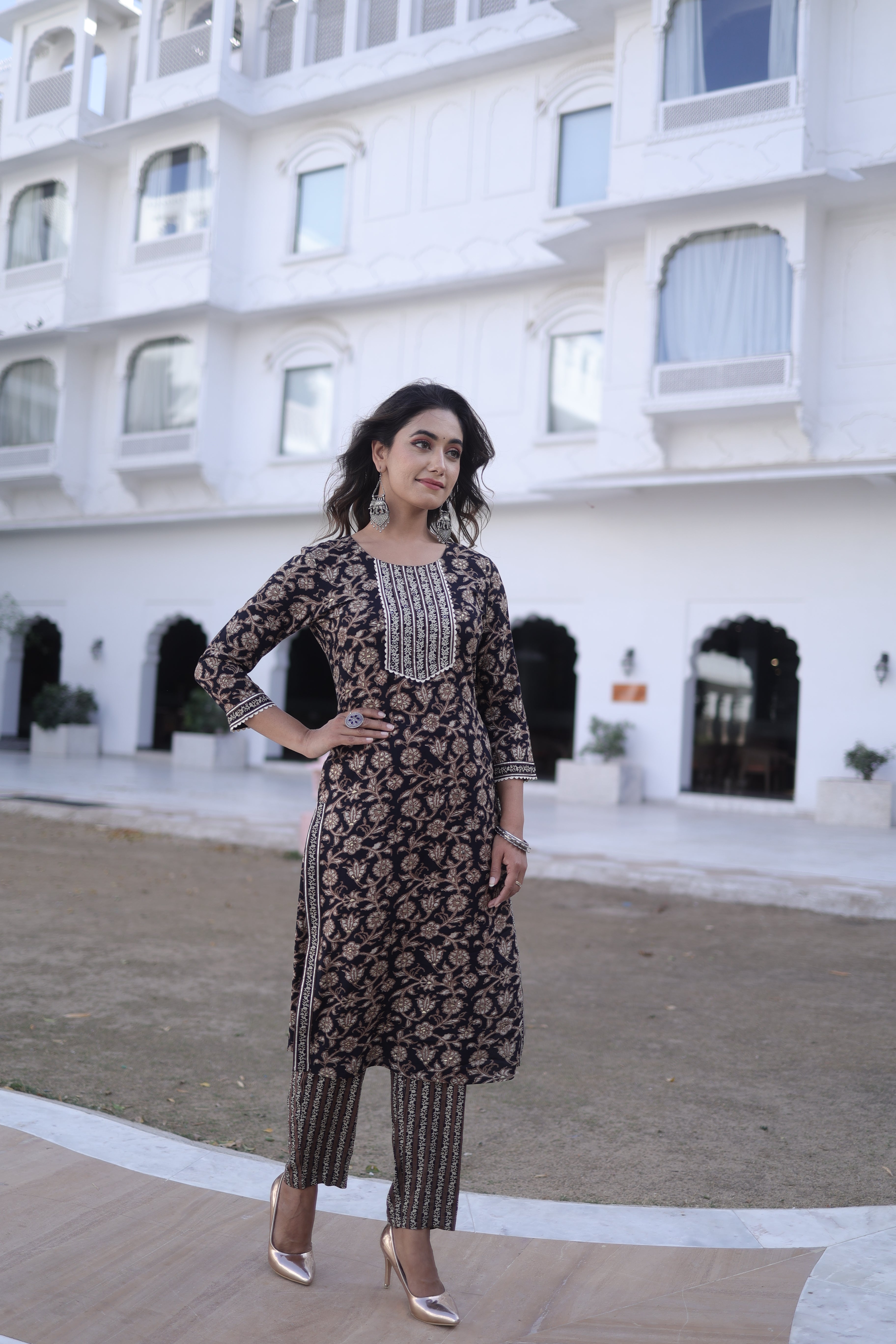 Black Floral Printed Straight Kurta