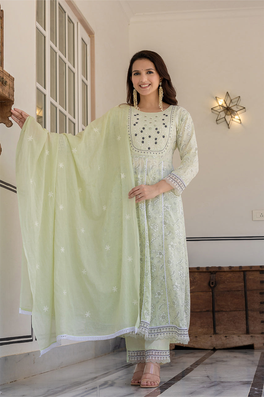 Powder White Kurta pant set with duppatta